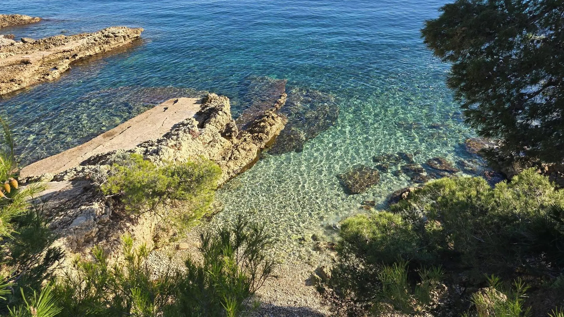 Appartement La Suite De Saint-Jean-Cap-Ferrat, Vue Mer Et Acces Mer